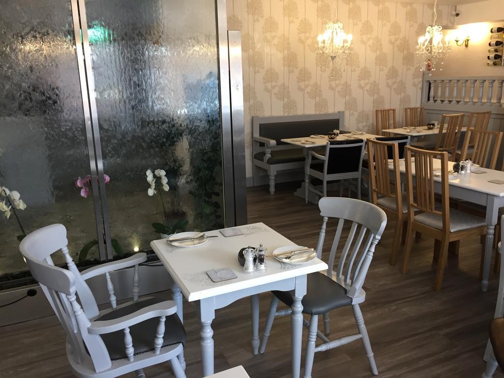 Cefn Mably Hotell Penarth Exteriör bild