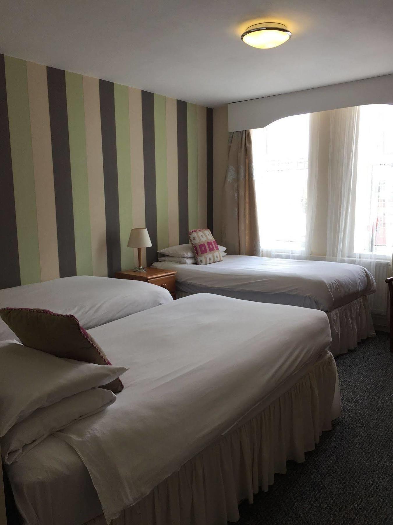 Cefn Mably Hotell Penarth Exteriör bild